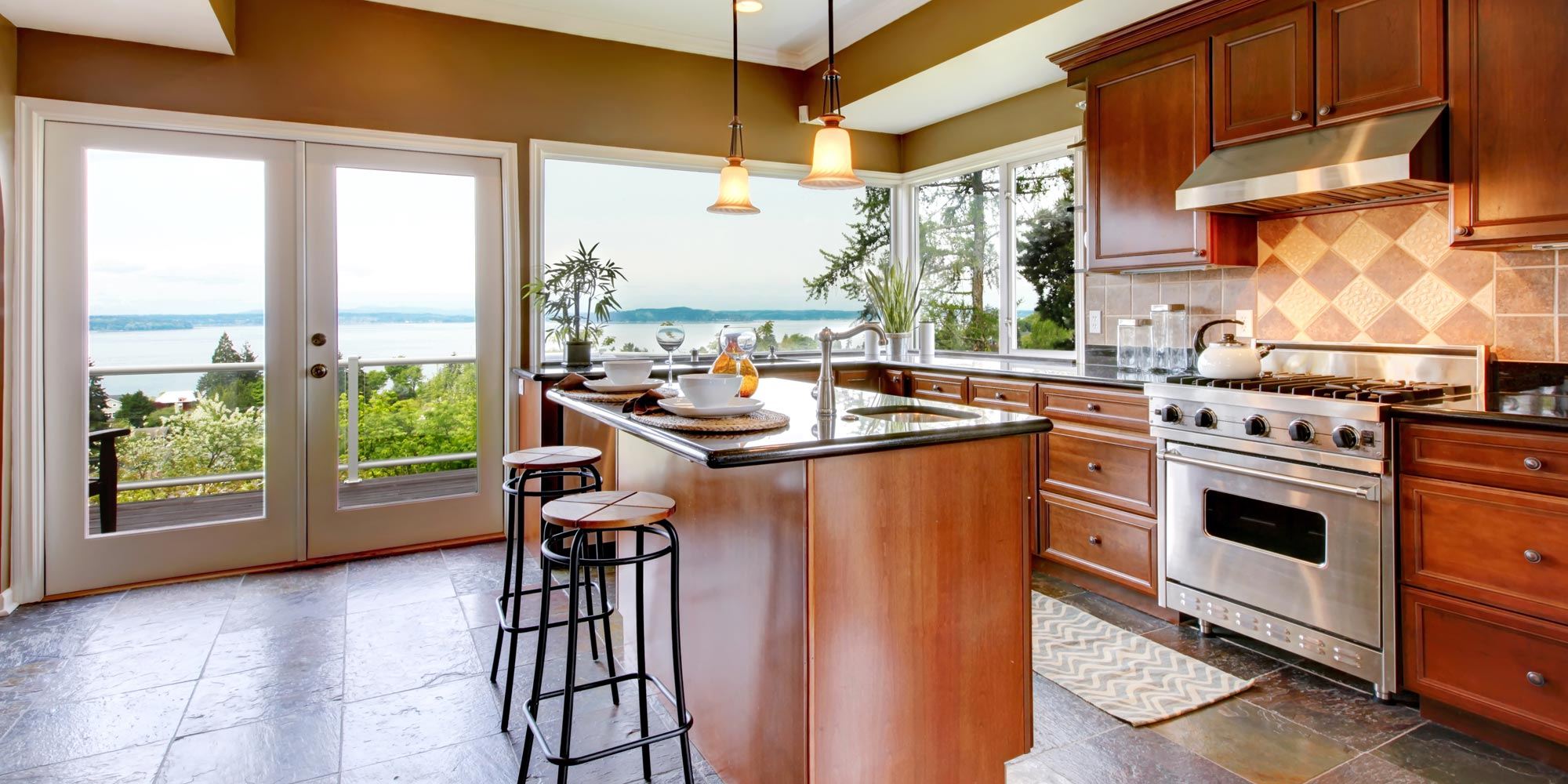 Kitchen Renovations in Burlington & Oakville